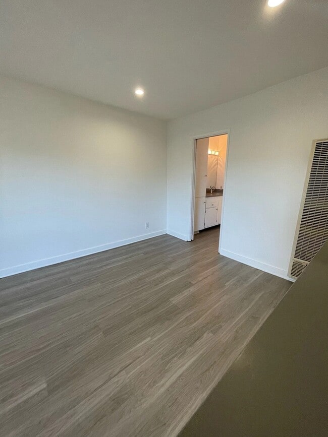 Photo - 5307 Sepulveda Blvd Unidad 101