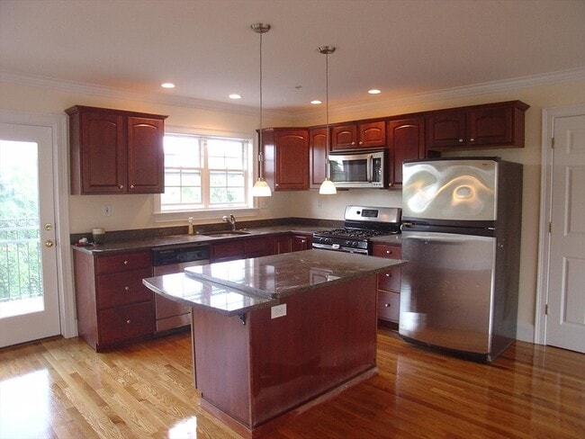 Building Photo - 50 B St Unit 6