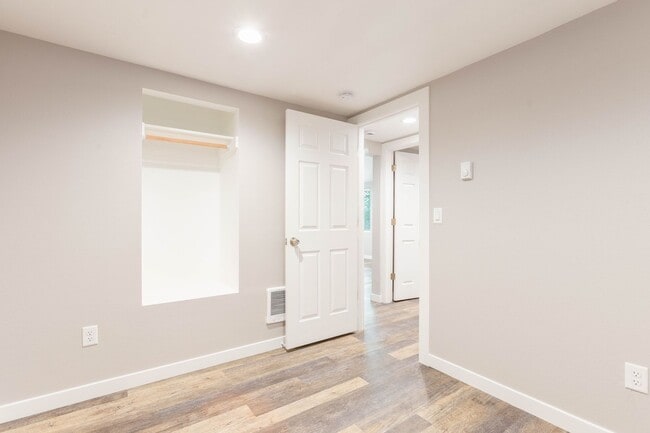Photo - 506 Southway Dr Unit B
