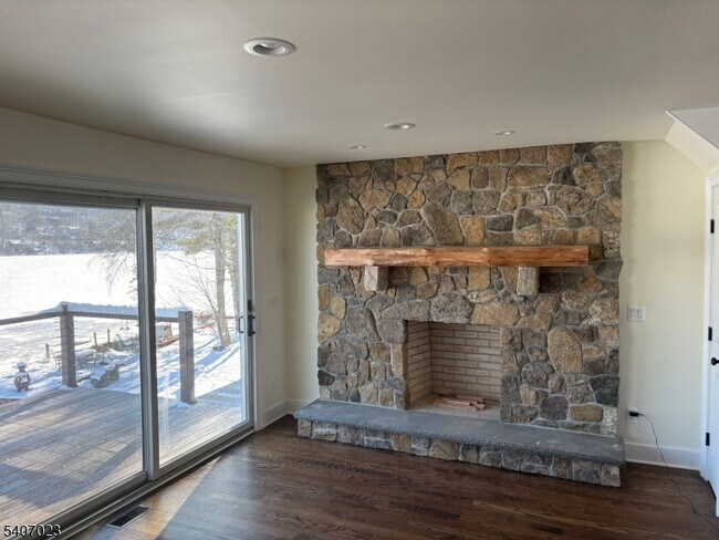 Photo - 41 W Shore Trail