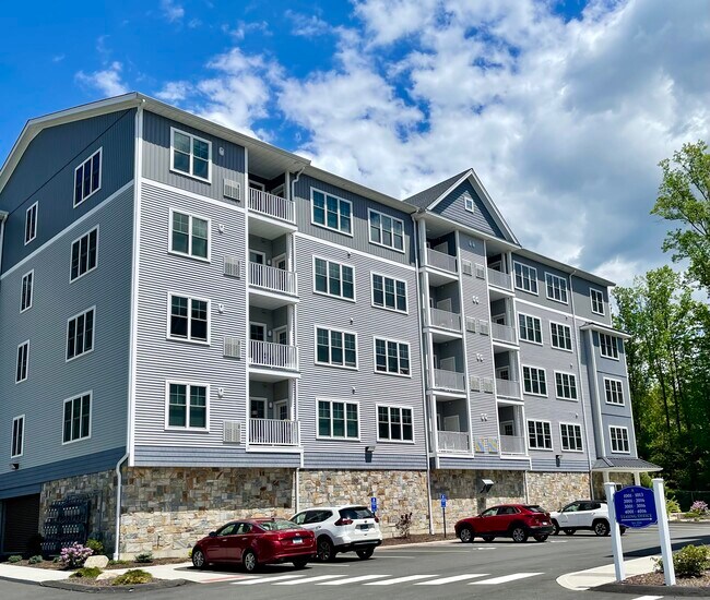 The Ridge at Sawmill Apartments For Rent in Shelton, CT