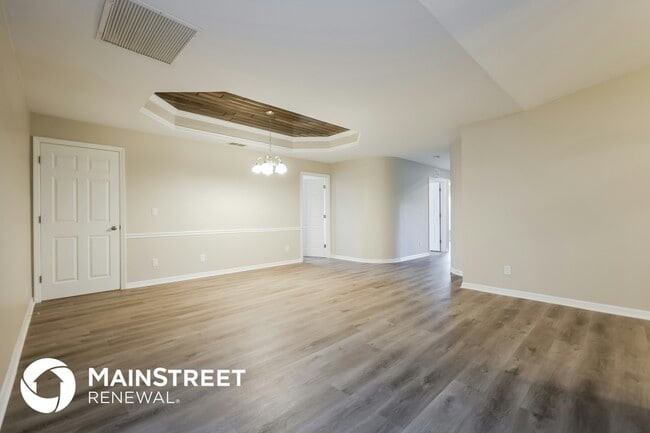 Photo - 3855 Heyburn Ave