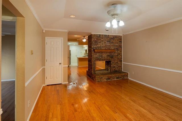 Photo - 2122 Edwin St