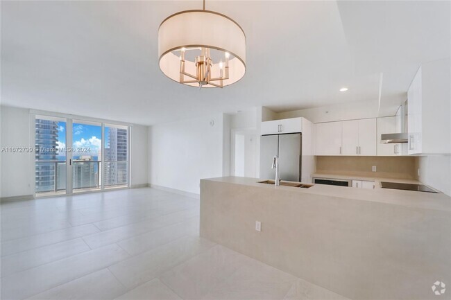 Building Photo - 1155 Brickell Bay Dr Unit 3409 Rental