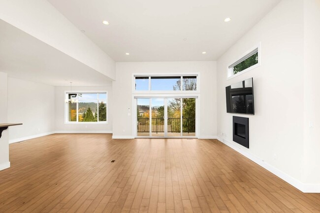 Photo - 7704 151st Ave NE