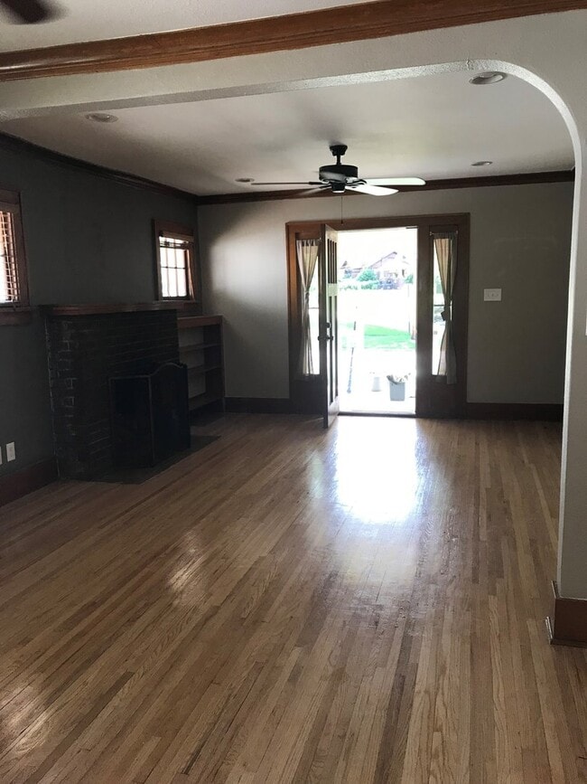 Photo - 3169 Dearborn Blvd