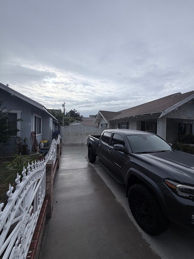 Photo - 1073 Myrtle Ave