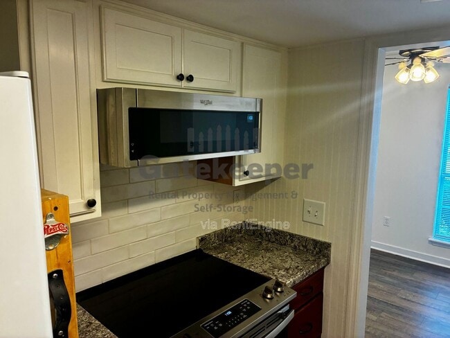 Photo - 101 Sandlewood Dr