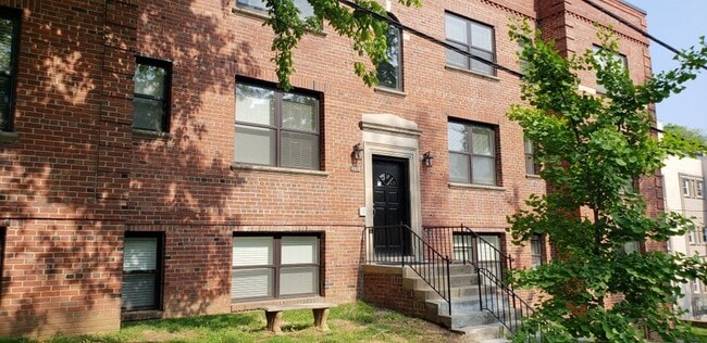 Photo - 4016 Calvert St NW Unit 1