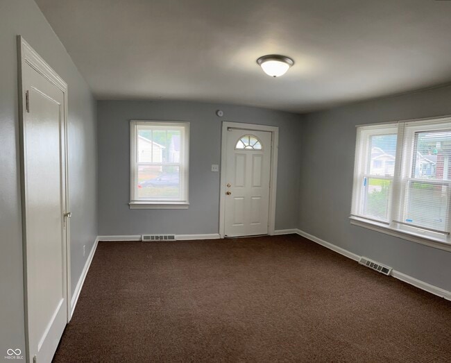 1306 N Chester Ave