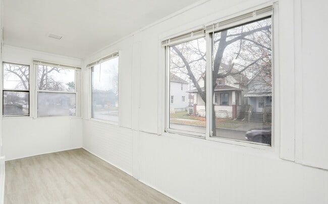 Photo - 57 Oak St