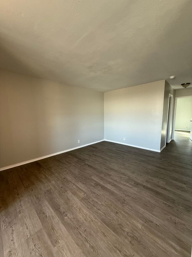 Photo - 2 Bed 1 Bath Duplex AVAILABLE NOW!!