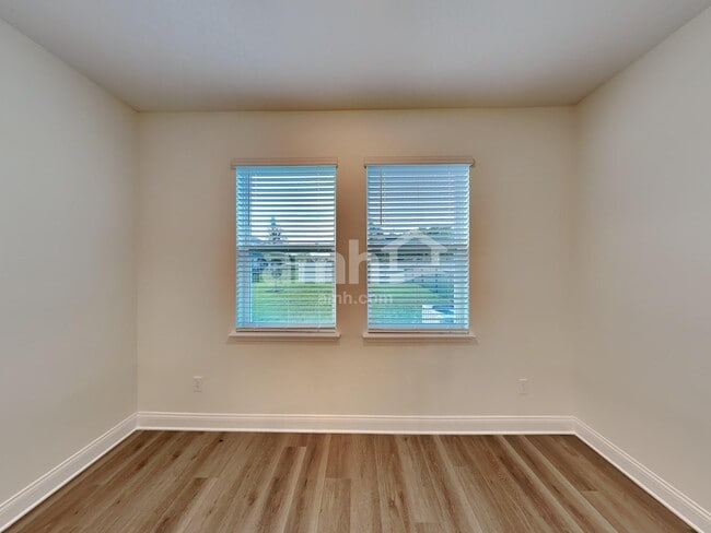 Photo - 1067 Grafton Ridge Dr