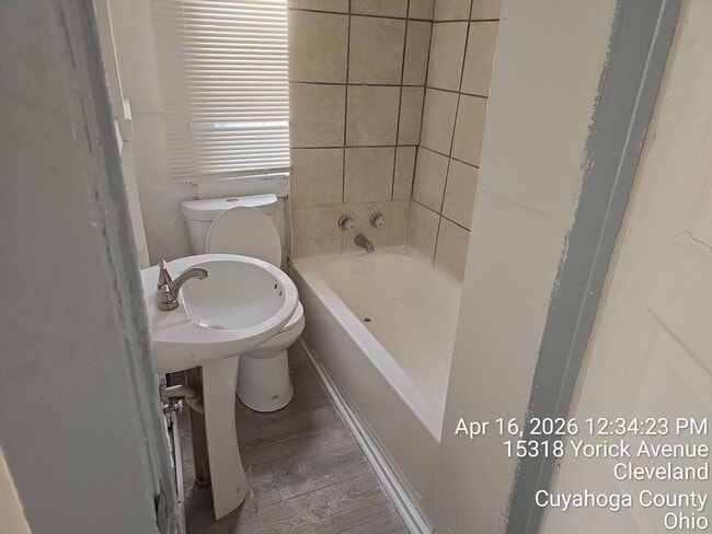 Photo - 15322 Yorick Ave Unit 15322 Yorick Ave - A