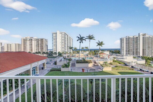 Photo - 3020 NE 32nd Ave Unit 819