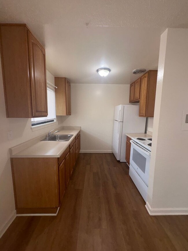 Photo - 1229o Unit B