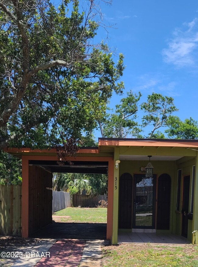 Photo - 315 Golf Blvd