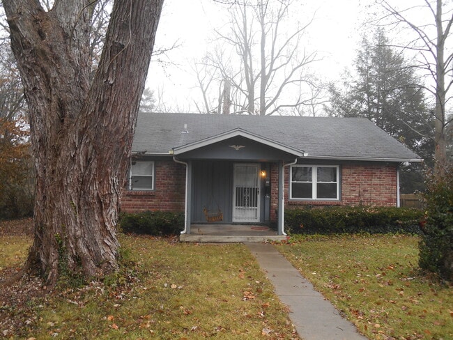 Photo - 813 S Mitchell St