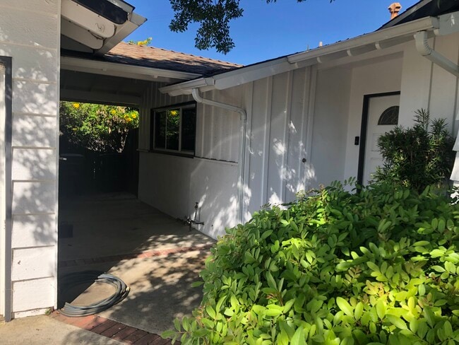 pasillo de brisa - 5646 Maynard Ave