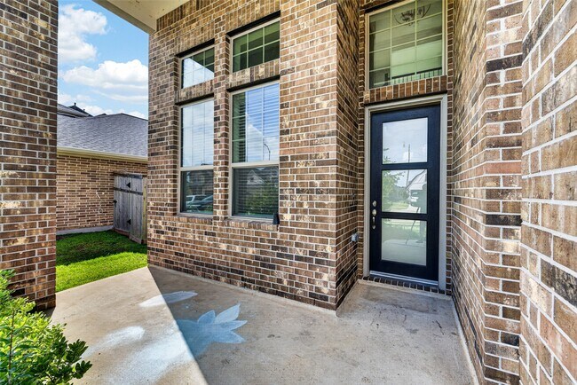 Photo - 29627 Mahogany View Ln