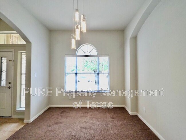 1104 Kensington Castle Trl