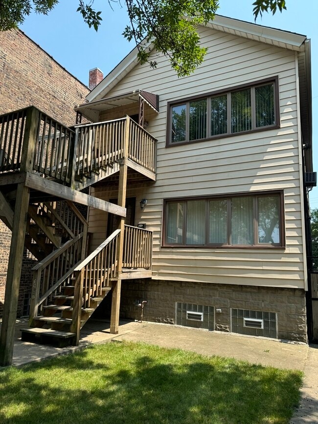 Photo - 3207 S Wells St Apartment Unit 2