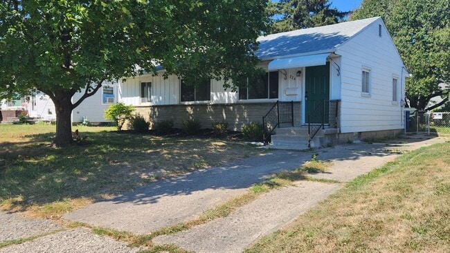 Photo - Charming 3-Bedroom Ranch in North Linden