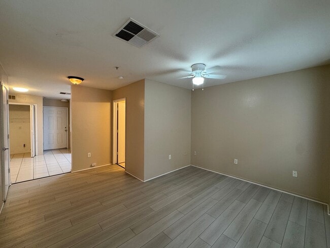 Photo - 600 Hosking Ave Unit C