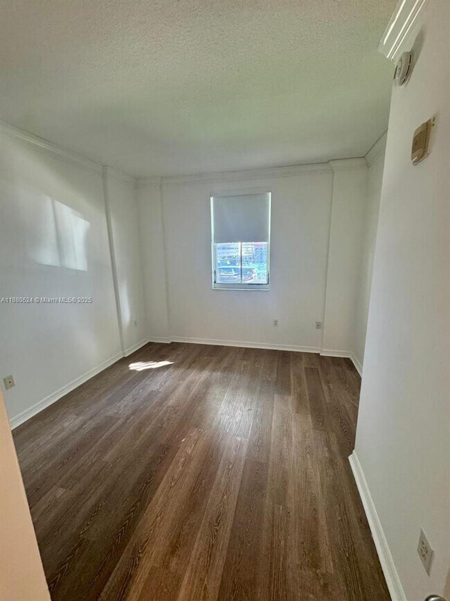 Photo - 9172 Collins Ave Unit 212