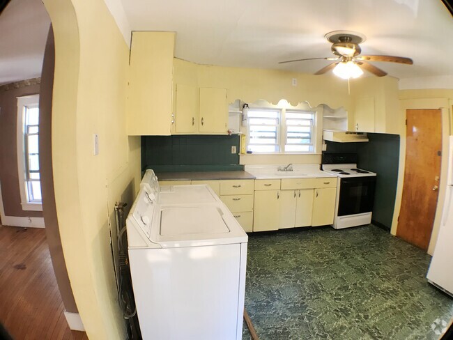 Building Photo - 35 Concord St Unit 2 Rental