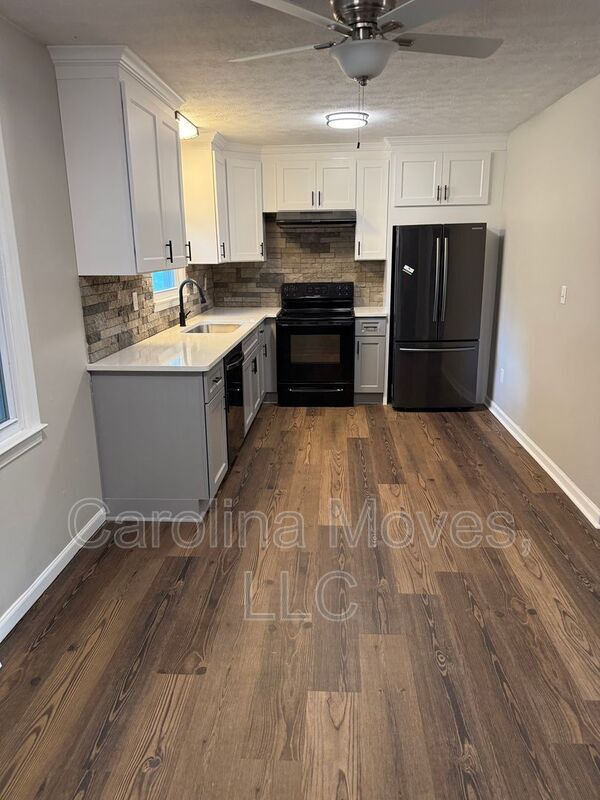 102 Woodhaven Ct