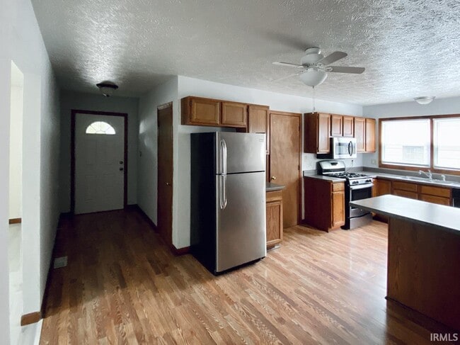 Photo - 1418 S Palmer Ave