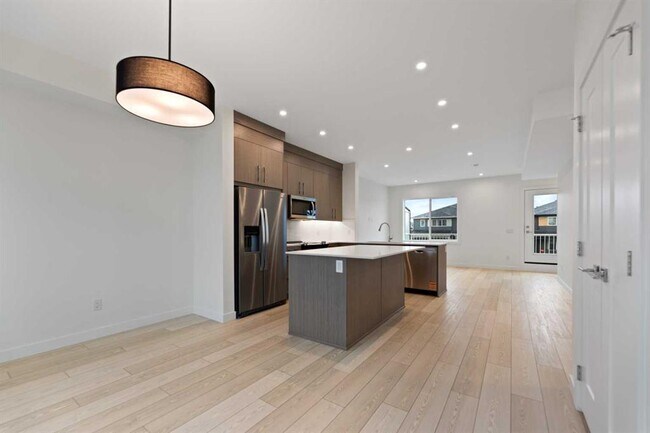 Photo - 1868-1868 Cornerstone Blvd NE