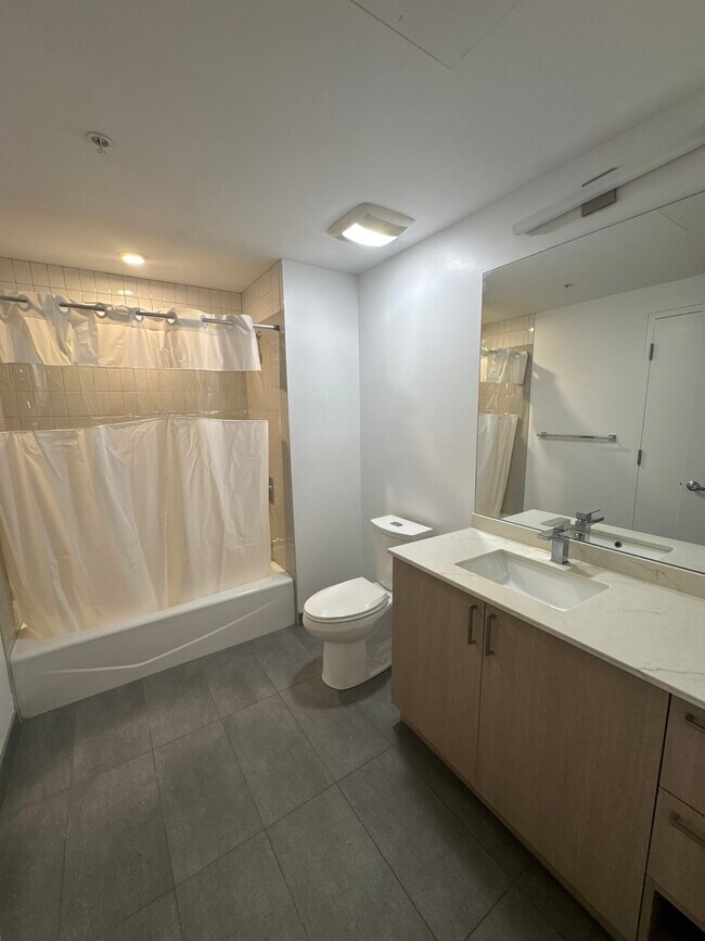 Photo - 100 Camden St