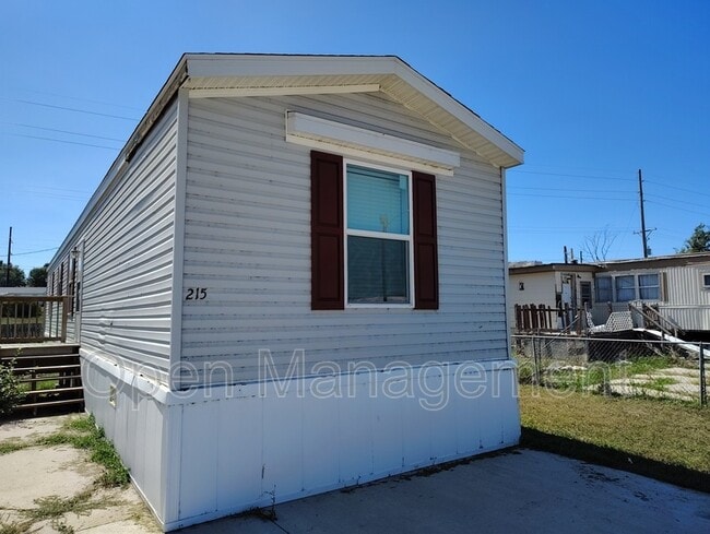 Photo - 215 Hazeldeane Dr