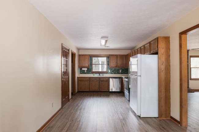 Photo - 1190 Duncan Rd