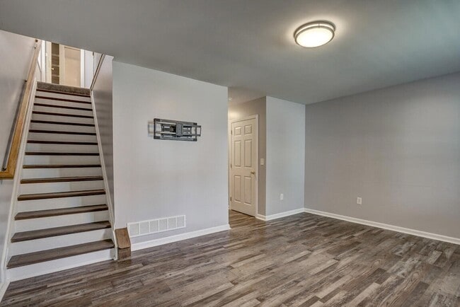 Photo - 809 Isabella St