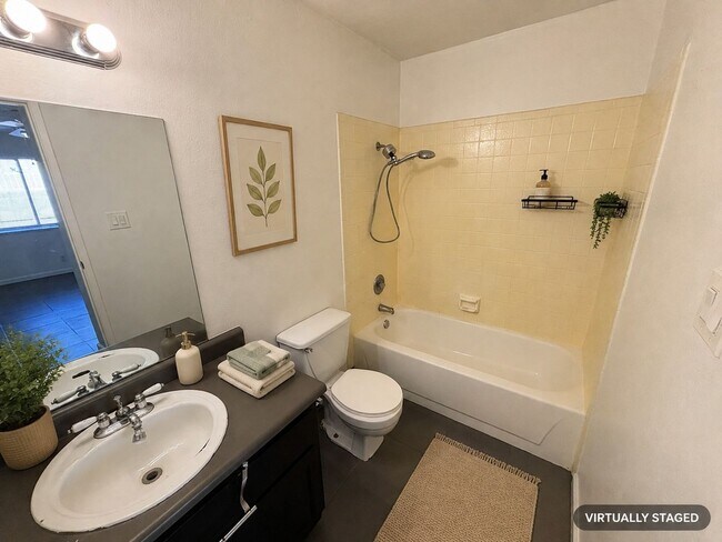 6940 Hopkins Dr Unidad 1