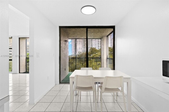 Building Photo - 17500 N Bay Rd Unit S508