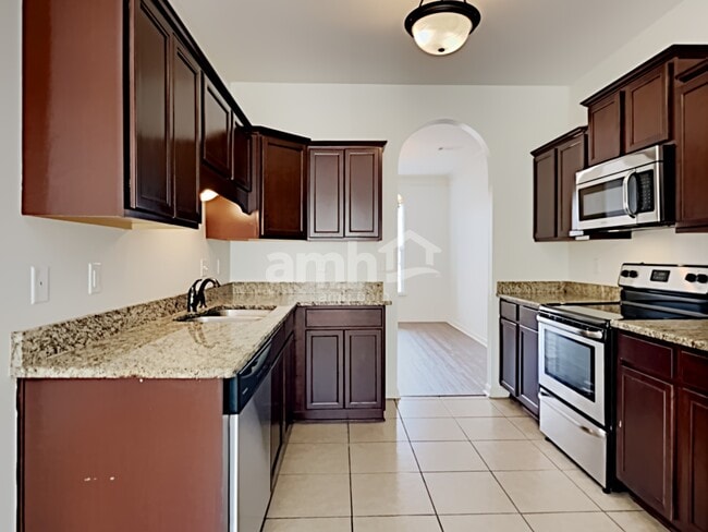 Photo - 1050 Kentshire Cv