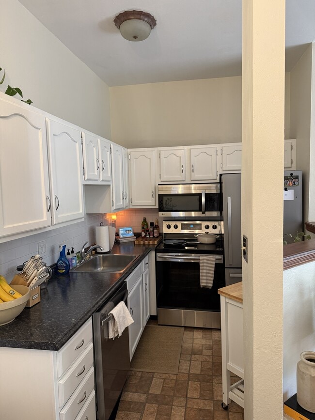 Cocina - 1373 N Franklin St Unidad #2