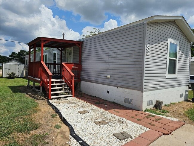 Building Photo - 136 Navasota Dr Rental