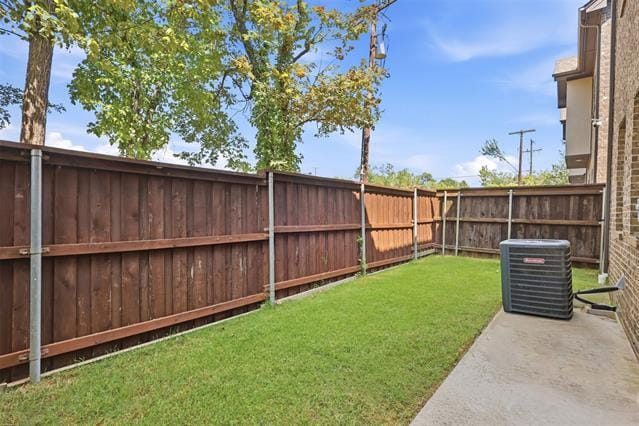 2413 Ash Ln