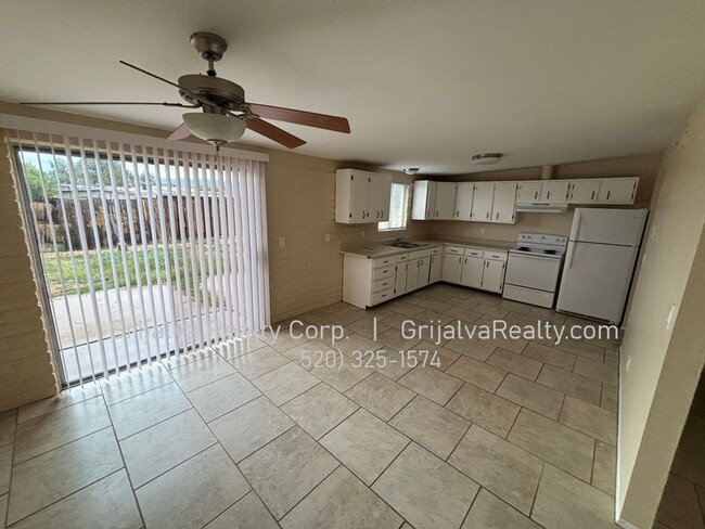 Photo - Spacious 4 Bedroom House for Rent (Irvington/Kolb)