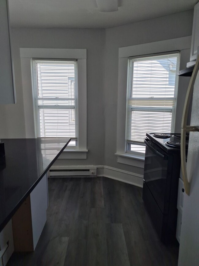 1324 Jackson Ave Unit JAC1324#2-SS