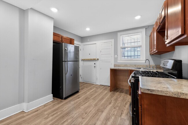 Photo - 16701 Tuller St