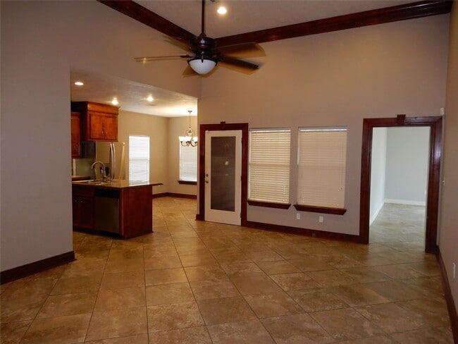 Photo - 13531 Russ Dr