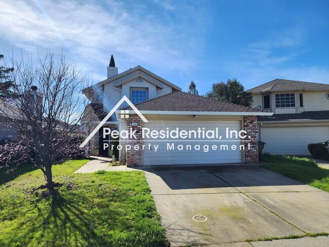 Photo - A Very Nice Lincoln 3bd/2ba House with 2-Car Garage