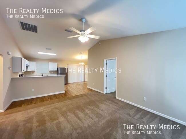 Photo - 6 Juniper Way