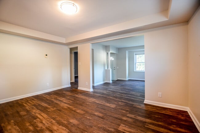 Photo - 20053 Homeland St